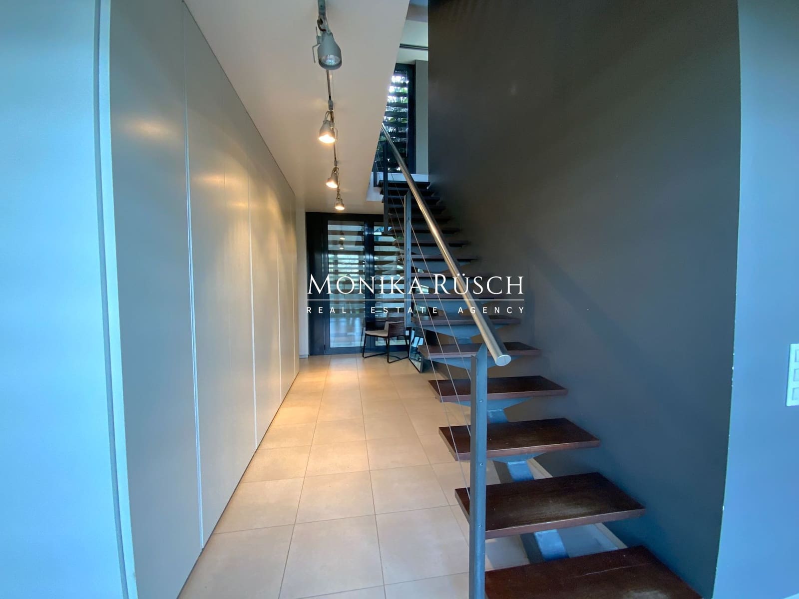 6 bedroom Villa for sale in Sant Cugat del Valles with pool garage - € 1,950,000 (Ref: 9875646)