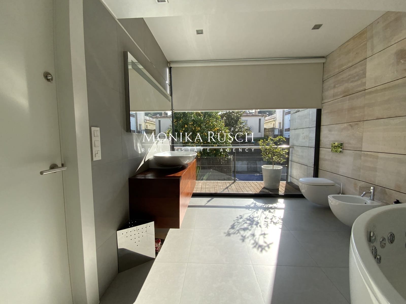 6 bedroom Villa for sale in Sant Cugat del Valles with pool garage - € 1,950,000 (Ref: 9875646)