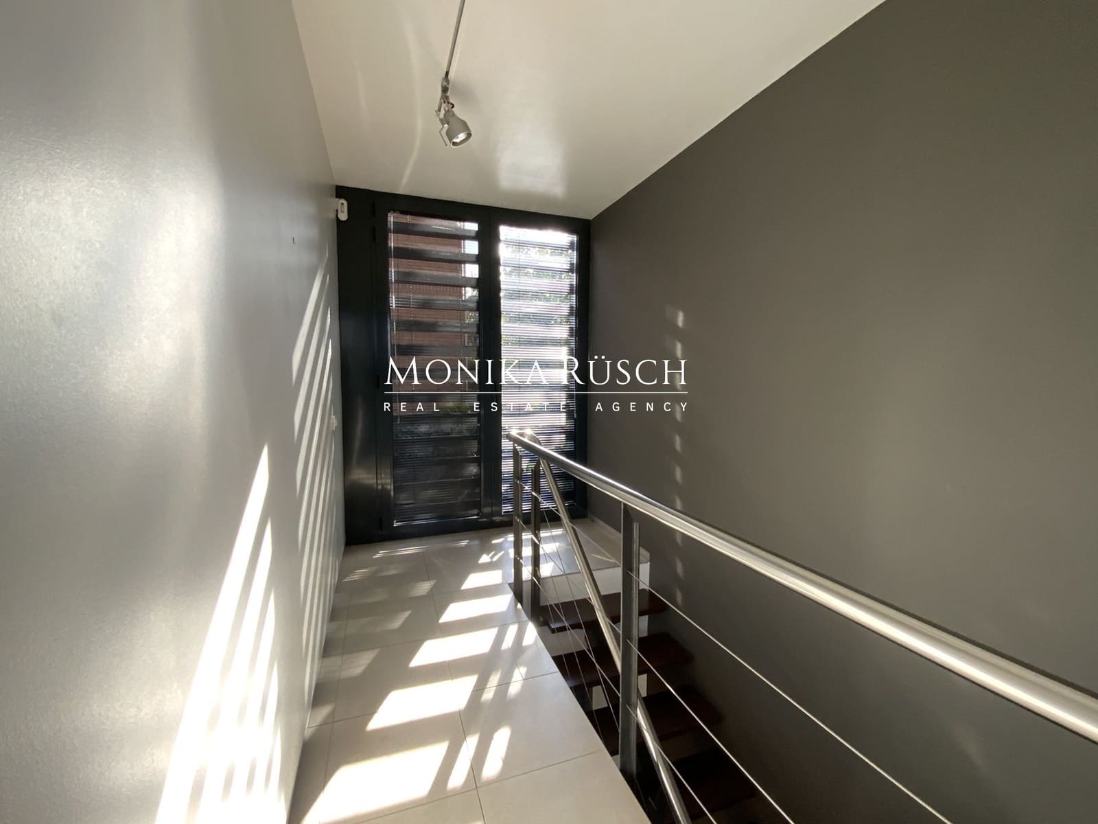 6 bedroom Villa for sale in Sant Cugat del Valles with pool garage - € 1,950,000 (Ref: 9875646)