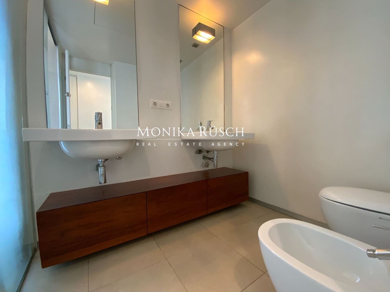 6 bedroom Villa for sale in Sant Cugat del Valles with pool garage - € 1,950,000 (Ref: 9875646)
