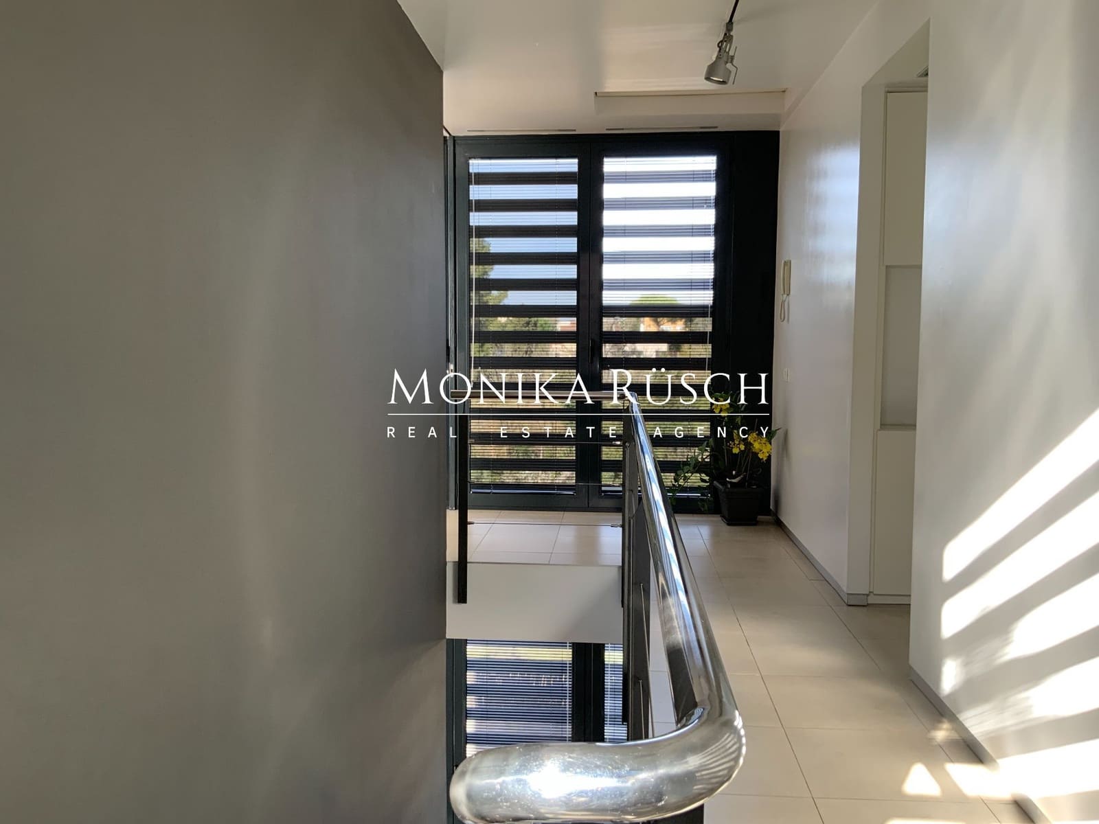 6 bedroom Villa for sale in Sant Cugat del Valles with pool garage - € 1,950,000 (Ref: 9875646)