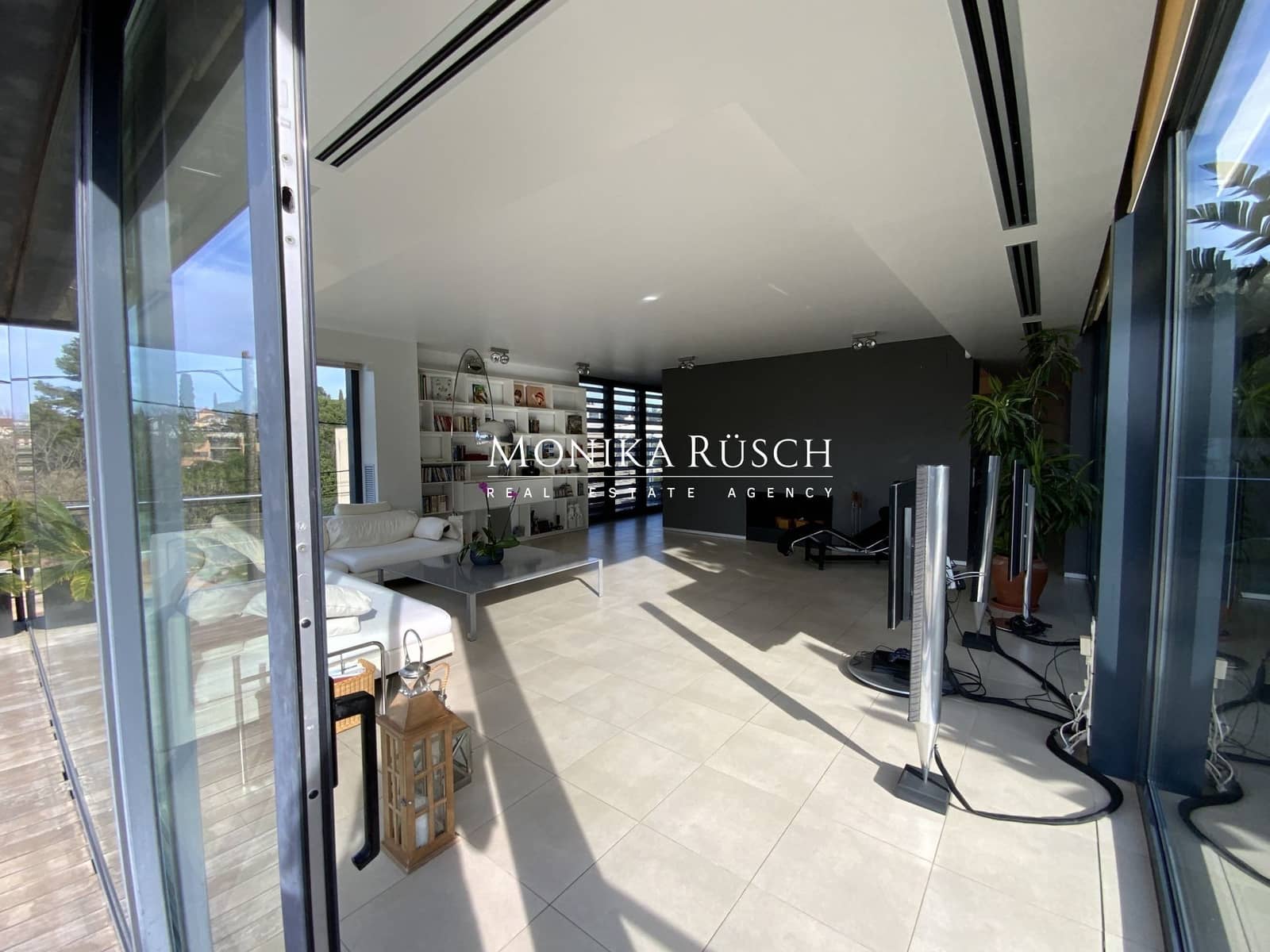 6 bedroom Villa for sale in Sant Cugat del Valles with pool garage - € 1,950,000 (Ref: 9875646)
