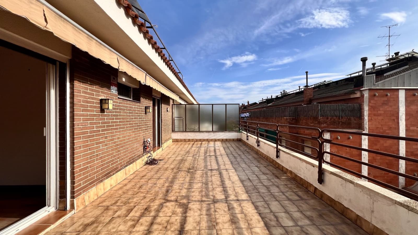 4 sypialnia Mieszkanie do wynajęcia w Miasto Barcelona z garażem - 2 489 € (Ref: 9891625)
