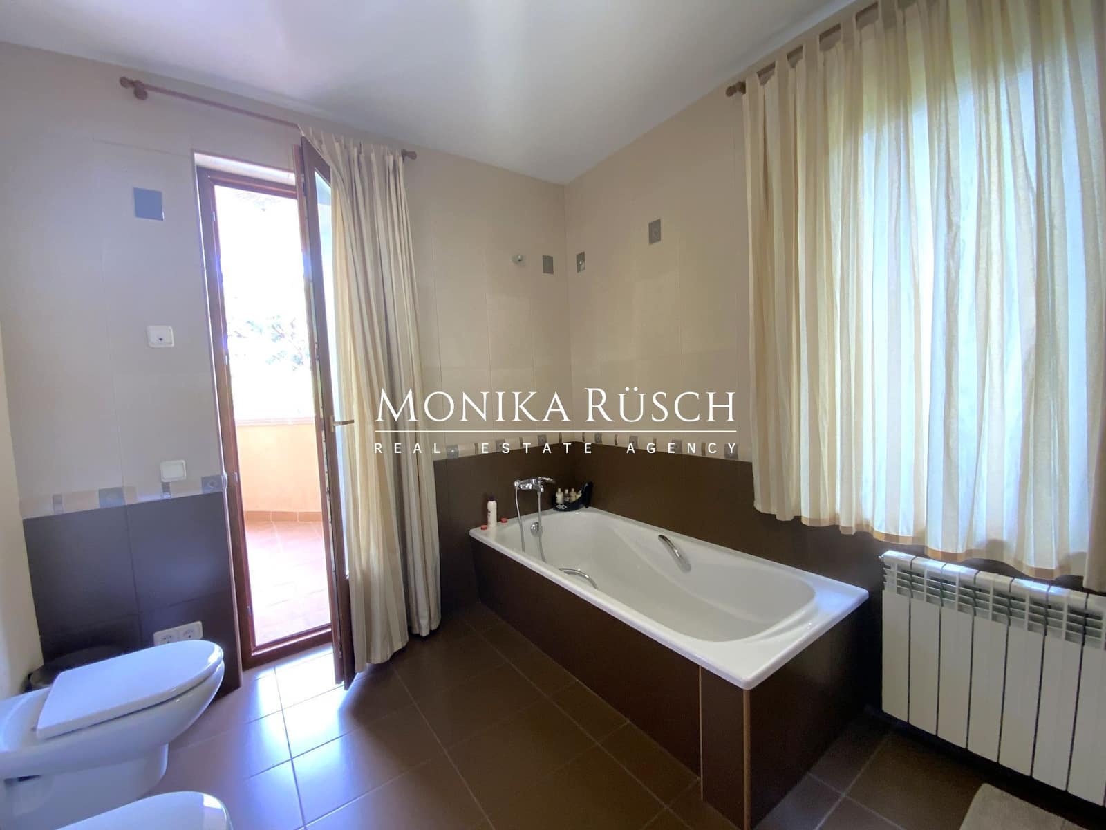 7 Zimmer Villa zu verkaufen in Castelldefels mit Pool Garage - 3.290.000 € (Ref: 9910006)