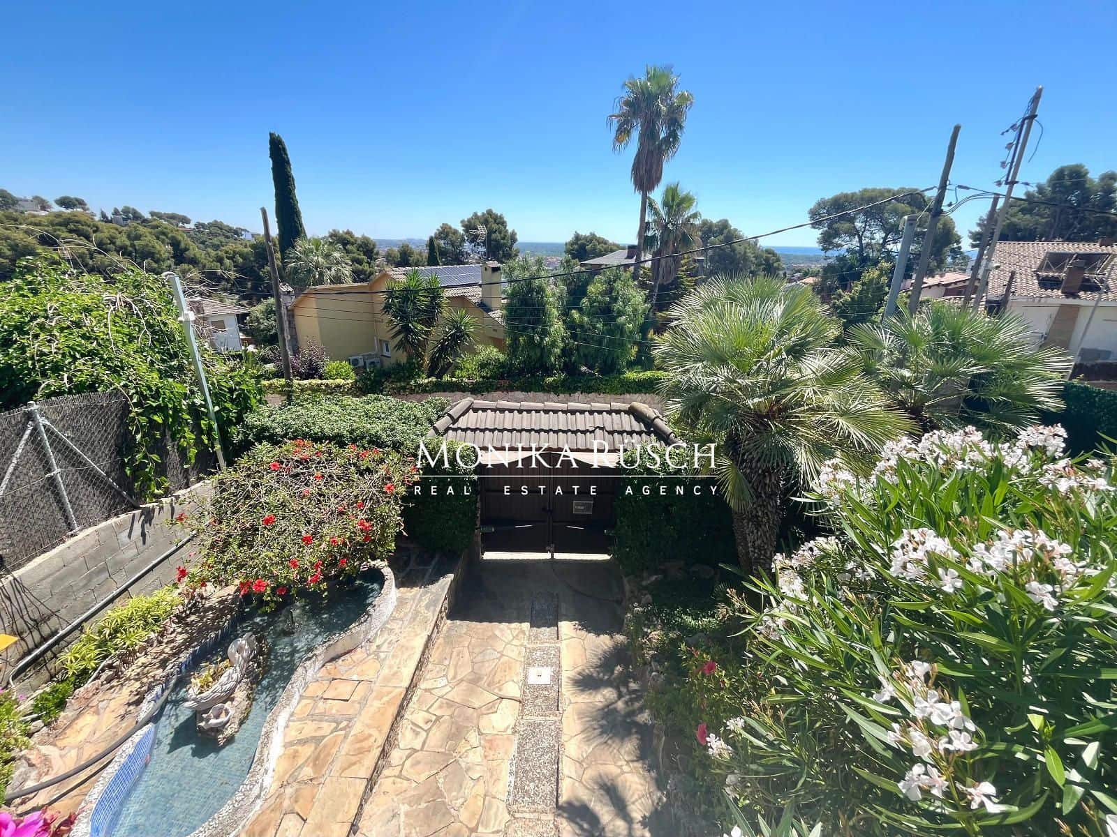 3 bedroom Villa for sale in Castelldefels with garage - € 1,300,000 (Ref: 9910007)