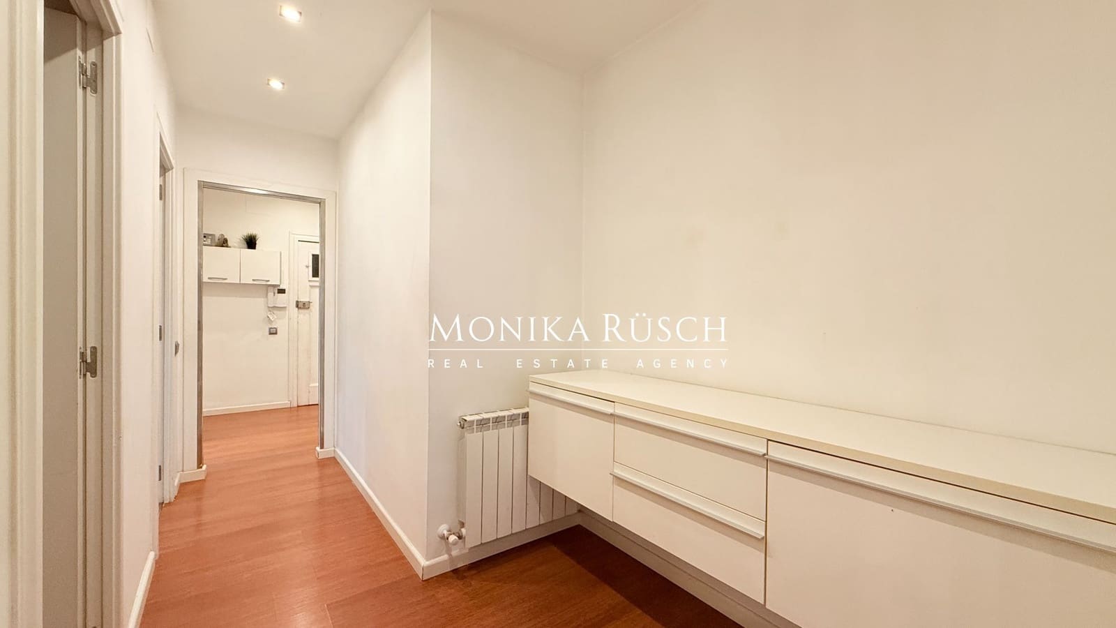 3 bedroom Flat for sale in Barcelona city - € 521,000 (Ref: 9919316)