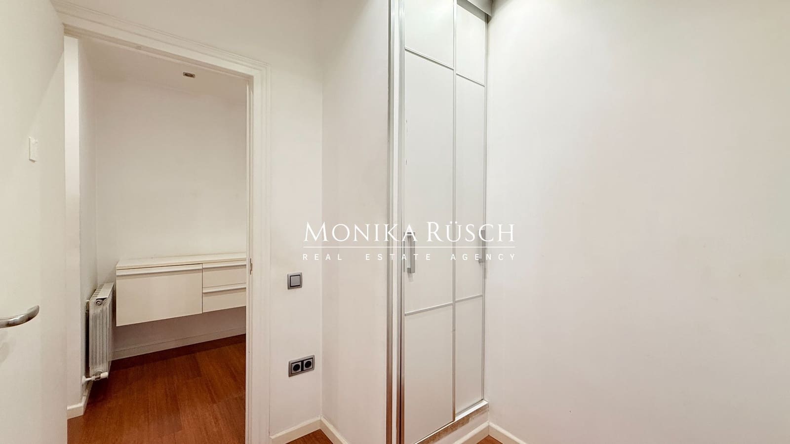3 bedroom Flat for sale in Barcelona city - € 521,000 (Ref: 9919316)