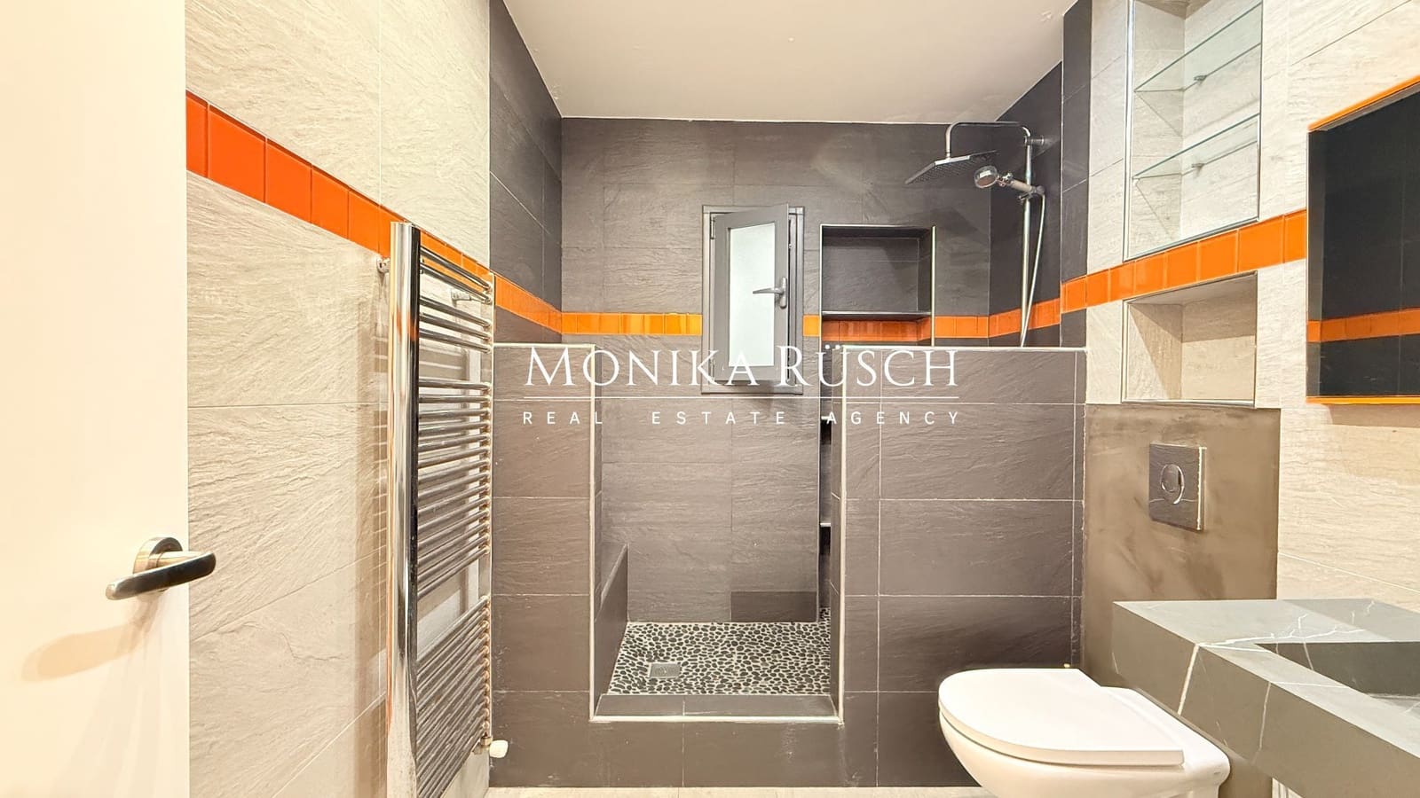 3 bedroom Flat for sale in Barcelona city - € 521,000 (Ref: 9919316)