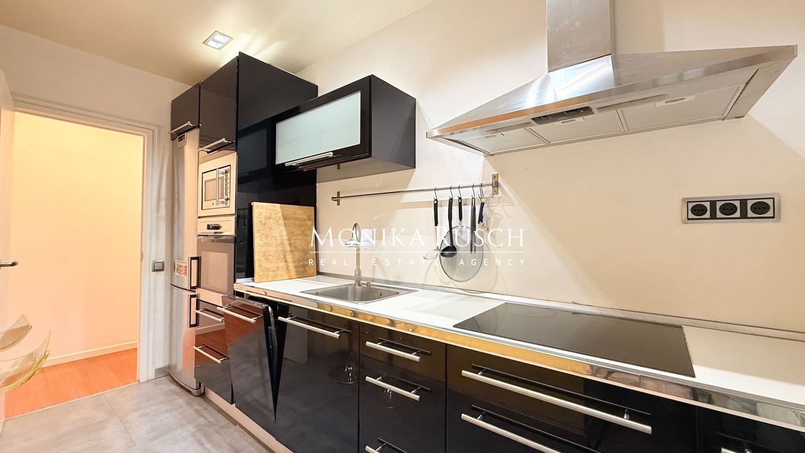 3 bedroom Flat for sale in Barcelona city - € 521,000 (Ref: 9919316)