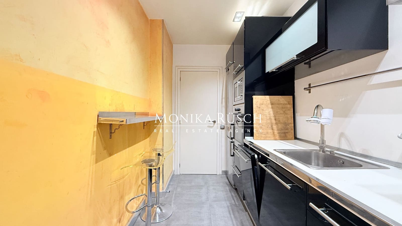 3 bedroom Flat for sale in Barcelona city - € 521,000 (Ref: 9919316)