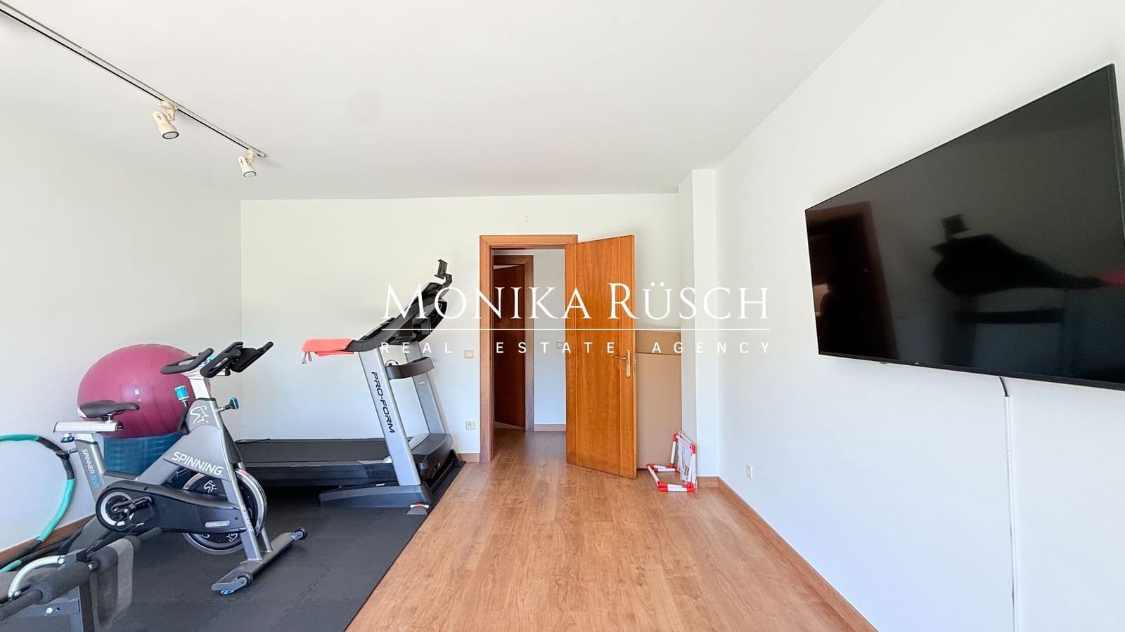 6 Zimmer Villa zu verkaufen in Barcelona Stadt mit Pool Garage - 2.300.000 € (Ref: 9919318)