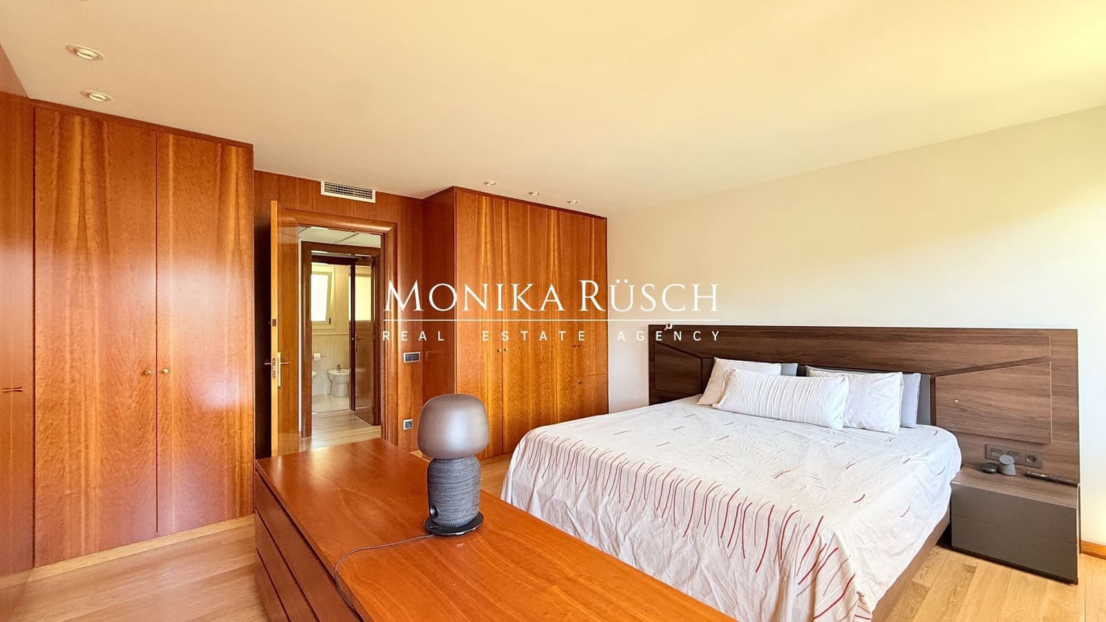 6 Zimmer Villa zu verkaufen in Barcelona Stadt mit Pool Garage - 2.300.000 € (Ref: 9919318)