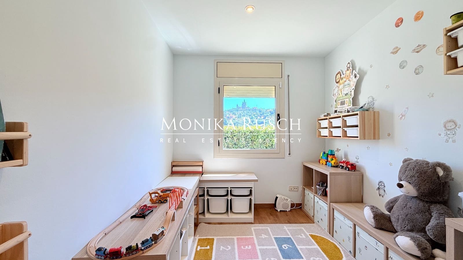 6 Zimmer Villa zu verkaufen in Barcelona Stadt mit Pool Garage - 2.300.000 € (Ref: 9919318)