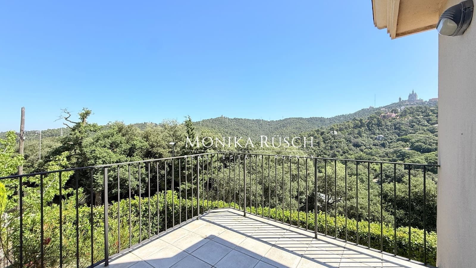 6 Zimmer Villa zu verkaufen in Barcelona Stadt mit Pool Garage - 2.300.000 € (Ref: 9919318)
