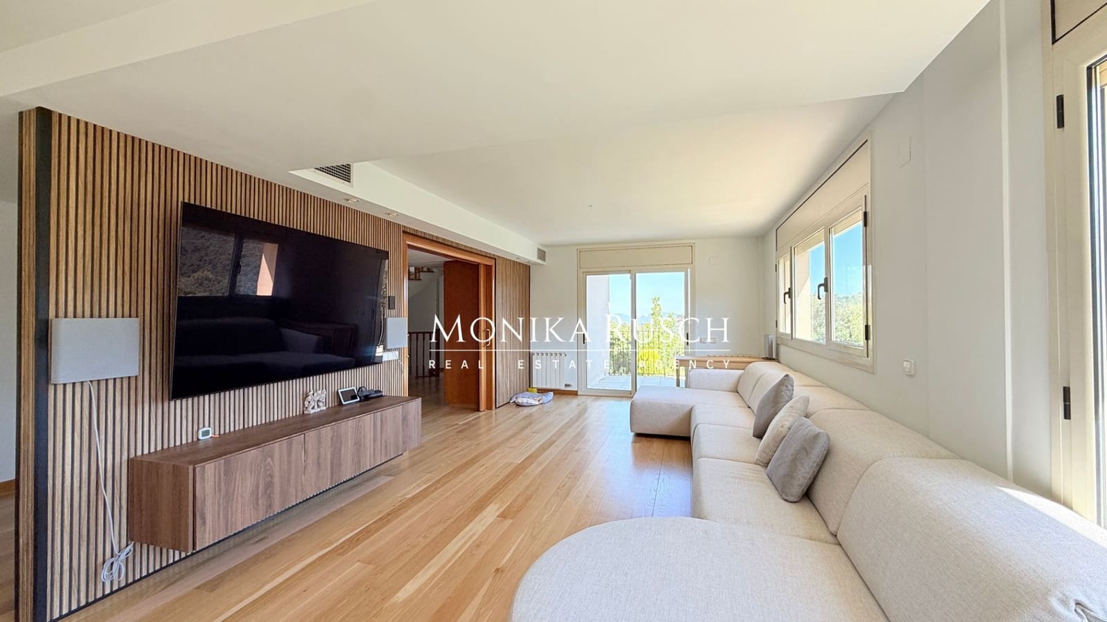 6 soveværelse Villa til leje i Barcelona by med swimmingpool garage - € 5.500 (Ref: 9946948)