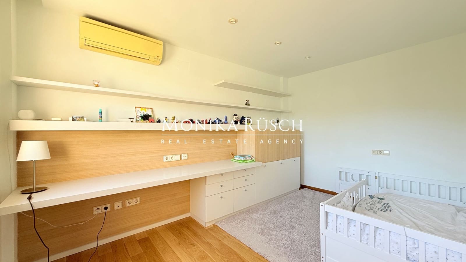 6 soveværelse Villa til leje i Barcelona by med swimmingpool garage - € 5.500 (Ref: 9946948)