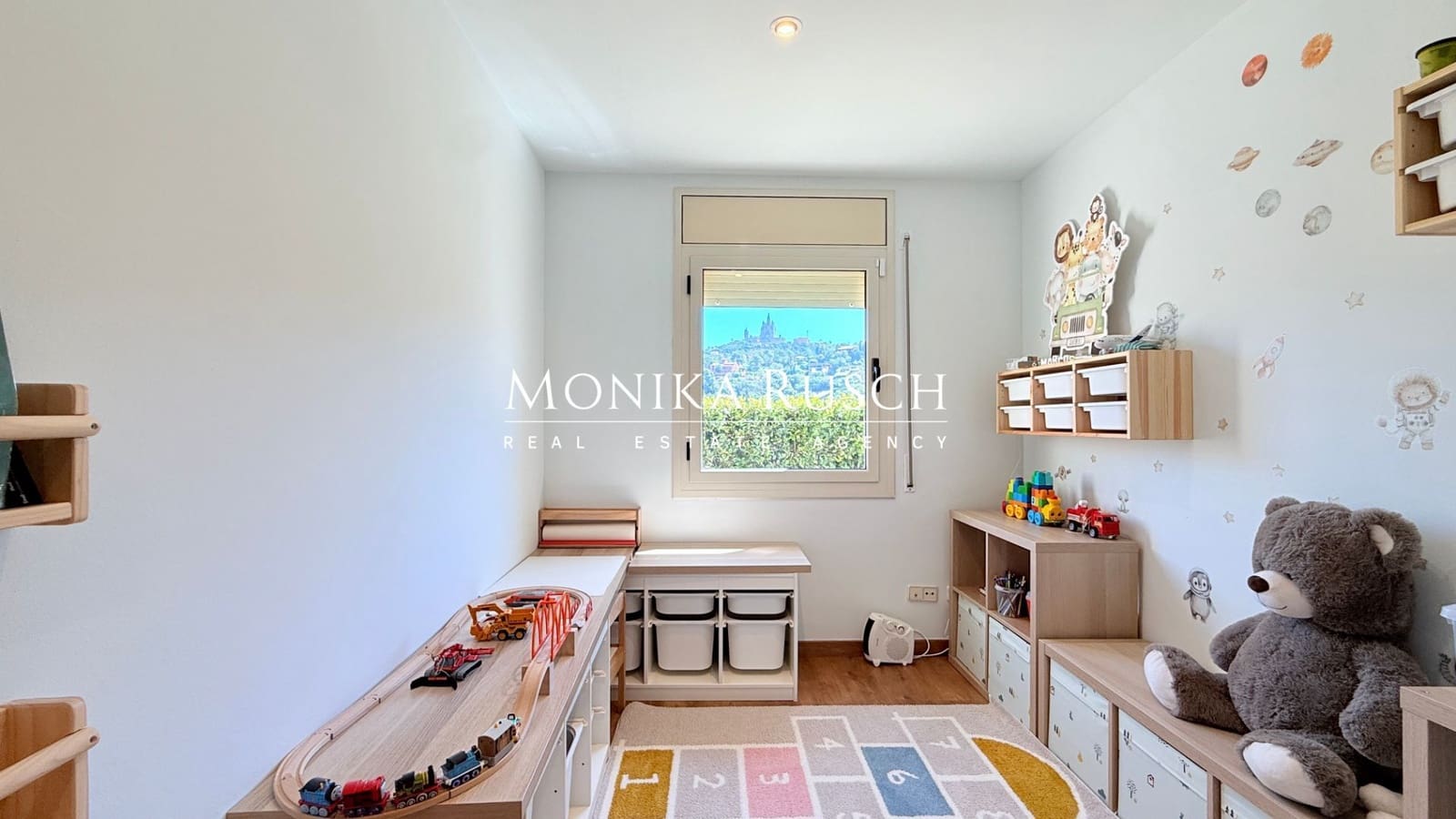 6 soveværelse Villa til leje i Barcelona by med swimmingpool garage - € 5.500 (Ref: 9946948)