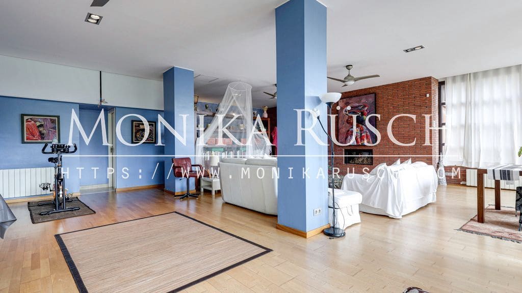 Chalet de 5 habitaciones en Castelldefels en venta con garaje - 1.390.000 € (Ref: 9961950)