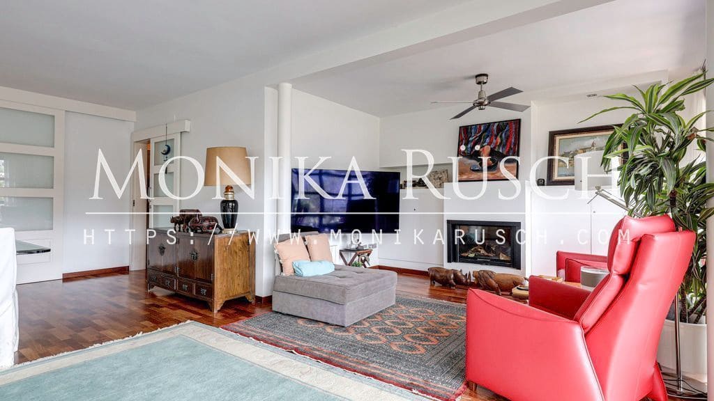 Chalet de 5 habitaciones en Castelldefels en venta con garaje - 1.390.000 € (Ref: 9961950)