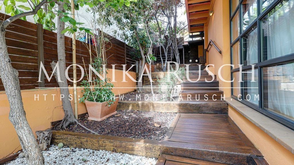 Chalet de 5 habitaciones en Castelldefels en venta con garaje - 1.390.000 € (Ref: 9961950)