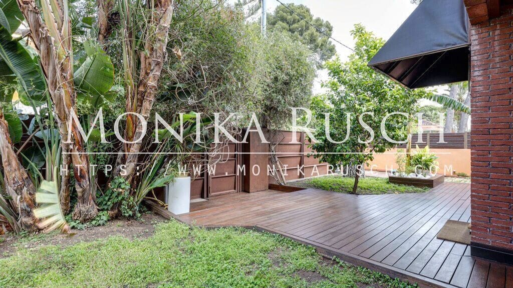 Chalet de 5 habitaciones en Castelldefels en venta con garaje - 1.390.000 € (Ref: 9961950)