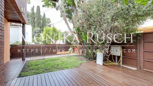 Chalet de 5 habitaciones en Castelldefels en venta con garaje - 1.390.000 € (Ref: 9961950)