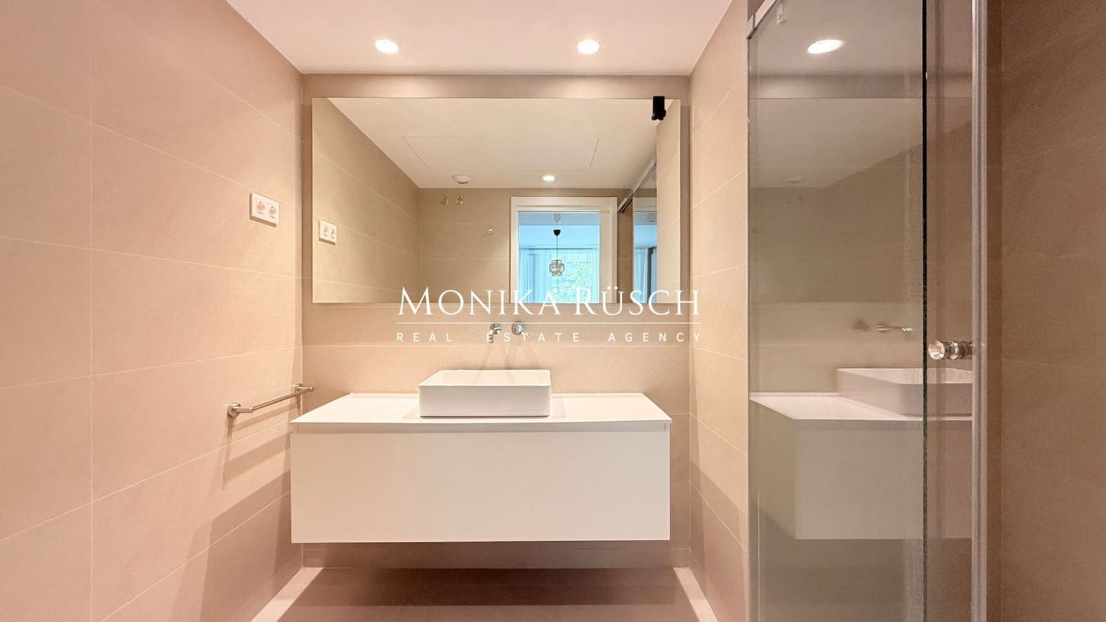 2 camera da letto Appartamento da affittare in Barcelona citta con garage - 2.200 € (Rif: 9964659)