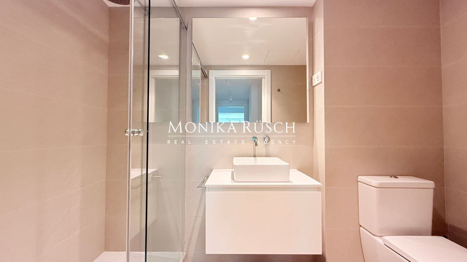 2 camera da letto Appartamento da affittare in Barcelona citta con garage - 2.200 € (Rif: 9964659)