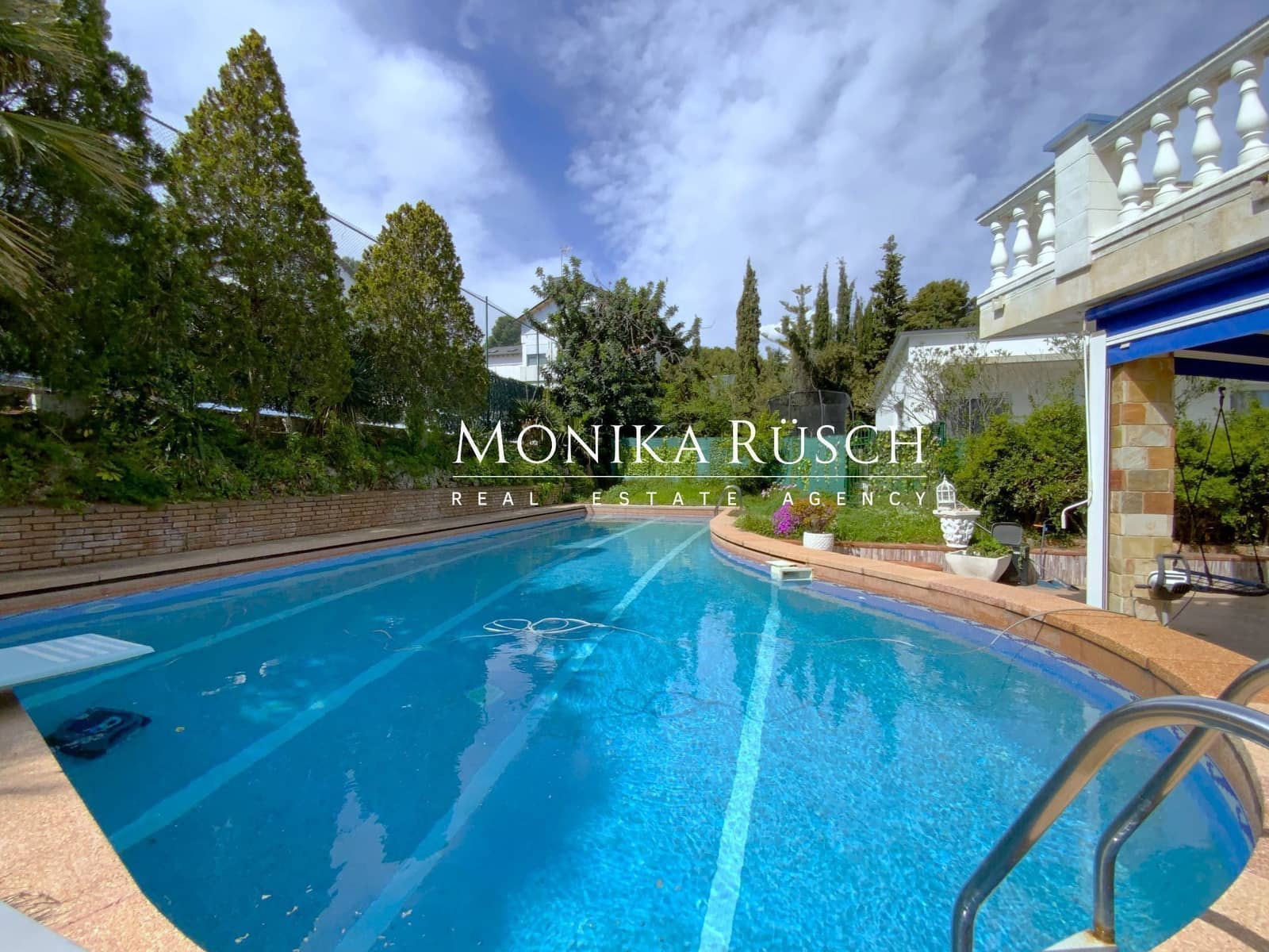 6 slaapkamer Villa te koop in Castelldefels - € 1.600.000 (Ref: 9972831)