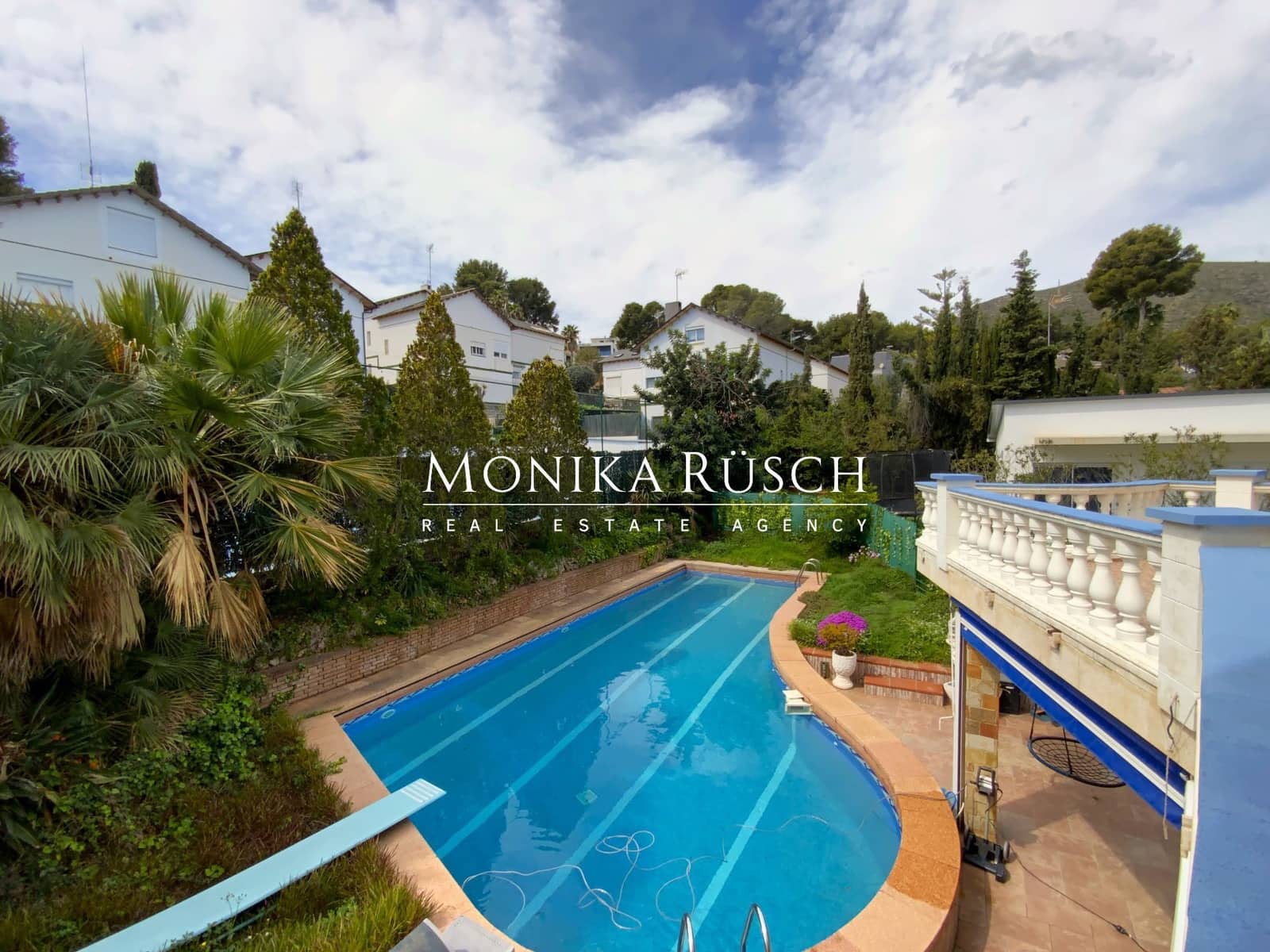 6 slaapkamer Villa te koop in Castelldefels - € 1.600.000 (Ref: 9972831)
