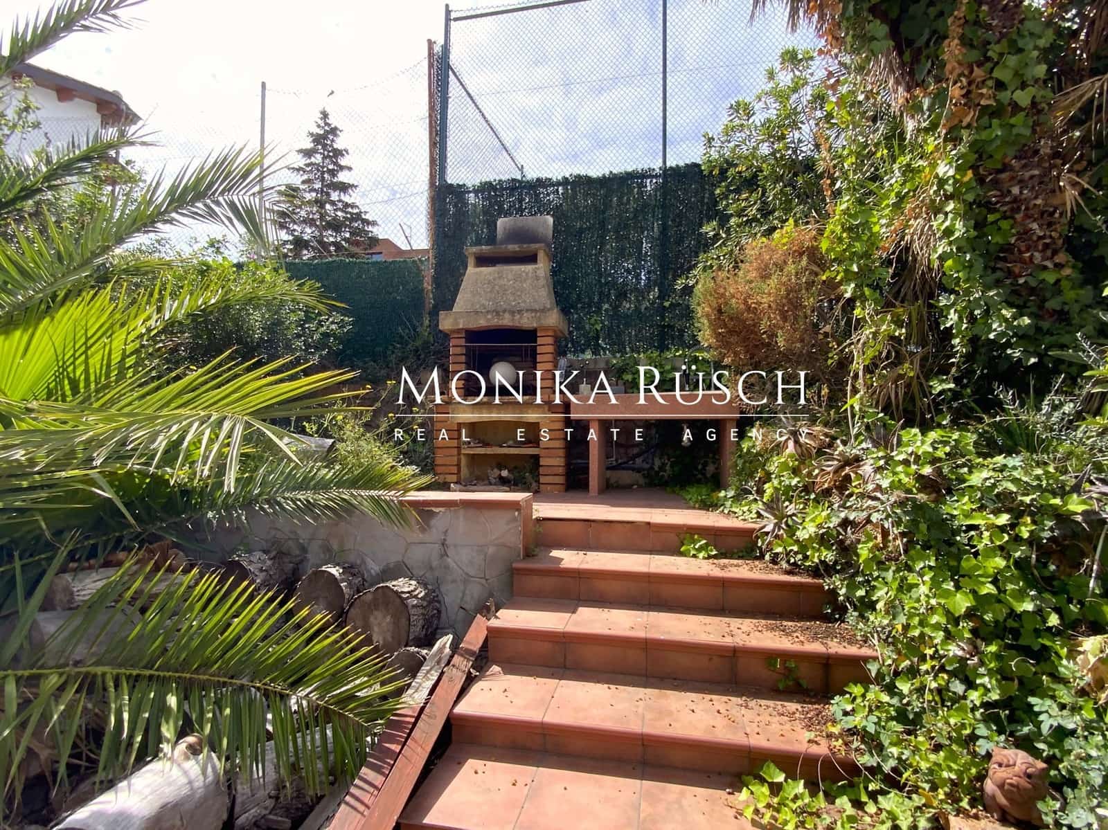 6 slaapkamer Villa te koop in Castelldefels - € 1.600.000 (Ref: 9972831)