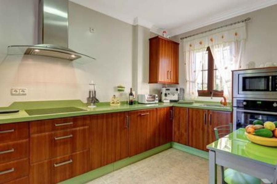 7 bedroom Villa for sale in Nerja with pool - € 784,000 (Ref: 7614274)