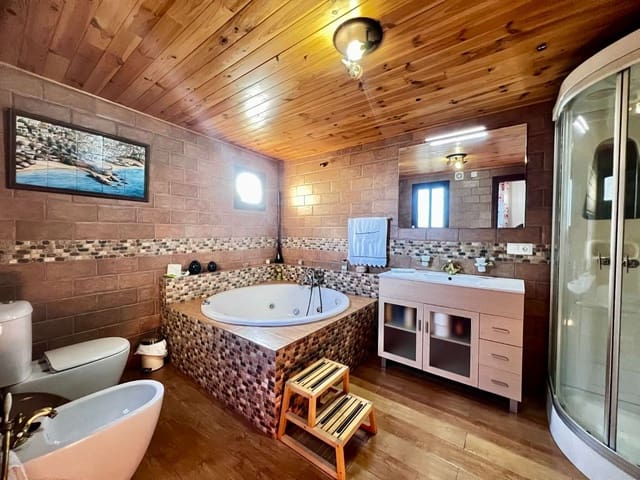 3 slaapkamer Huis te koop in Centro, Nerja met zwembad garage - € 465.000 (Ref: 7859443)