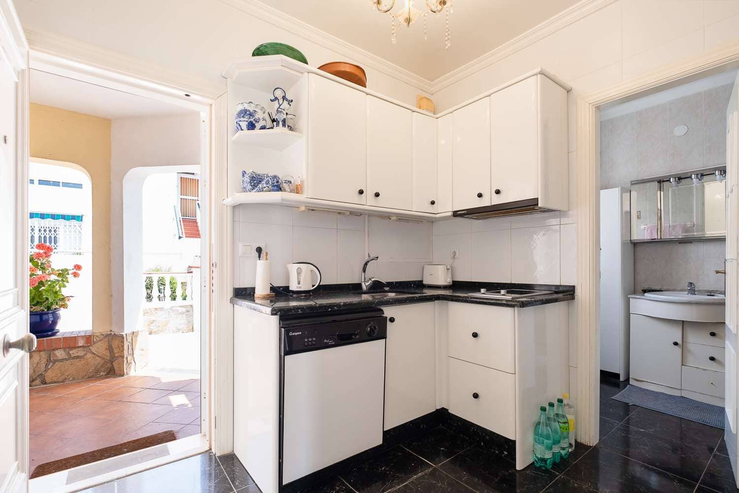 2 soveværelse Semi-Rækkehus til salg i Torrox-Costa - € 365.000 (Ref: 8652142)