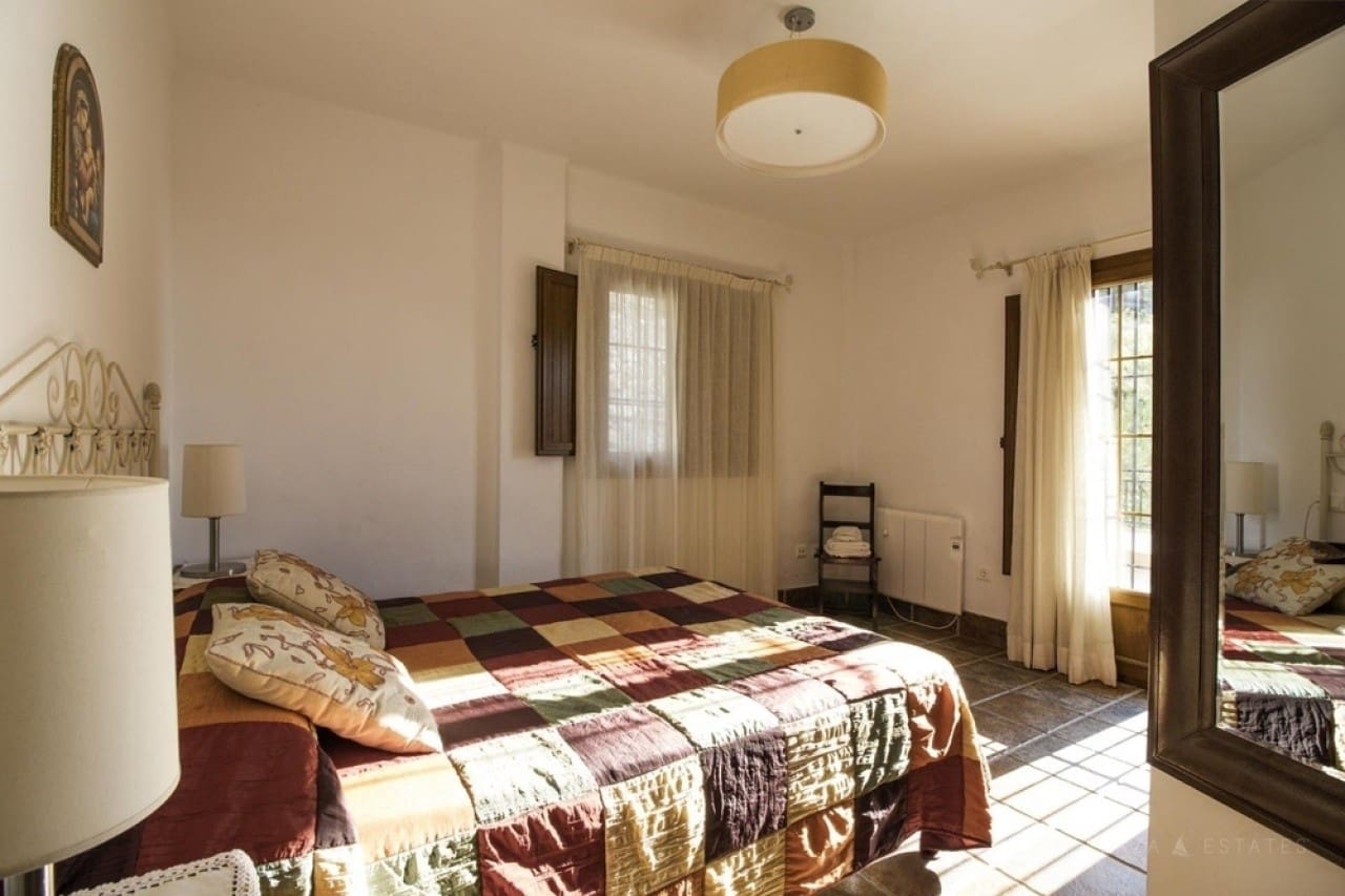 7 soveværelse Villa til salg i Frigiliana med swimmingpool - € 1.250.000 (Ref: 8847402)