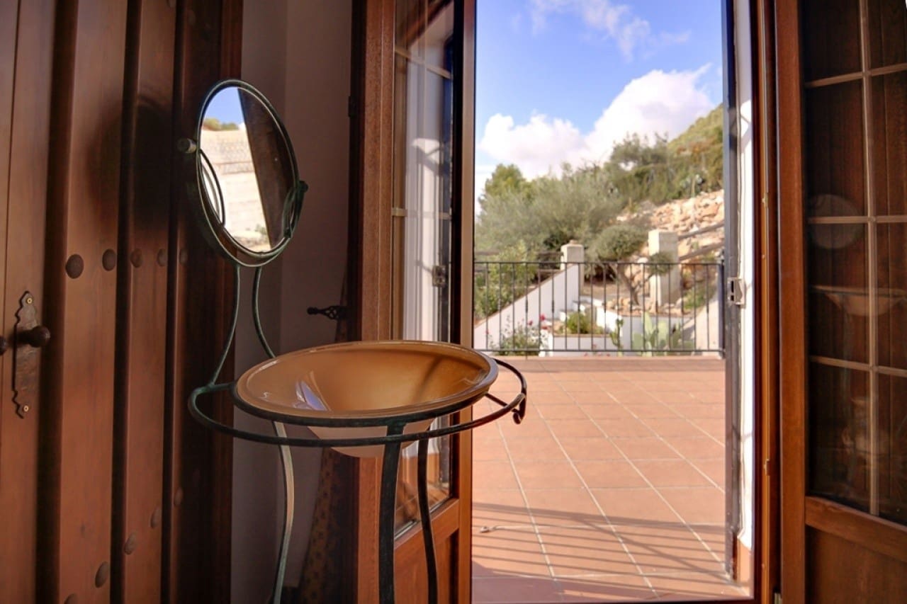 7 soveværelse Villa til salg i Frigiliana med swimmingpool - € 1.250.000 (Ref: 8847402)