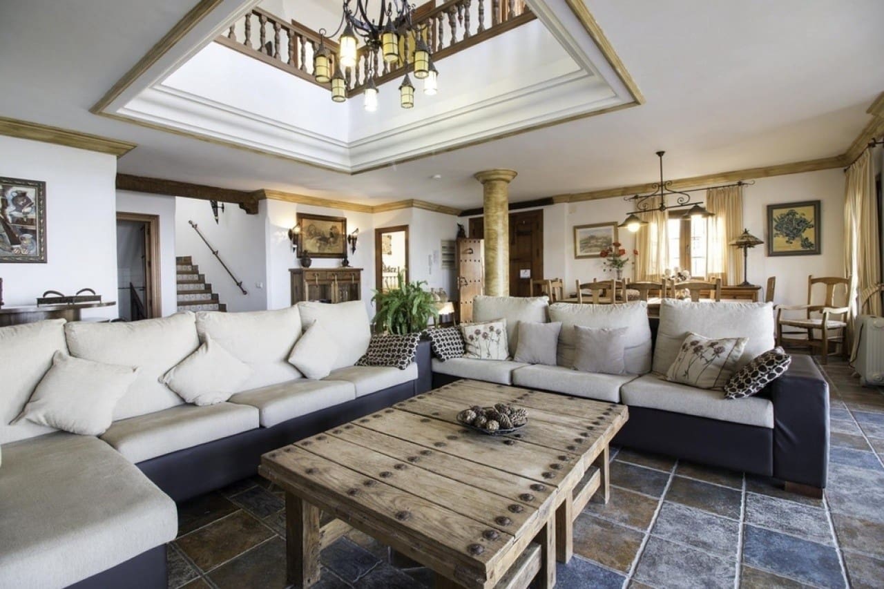 7 soveværelse Villa til salg i Frigiliana med swimmingpool - € 1.250.000 (Ref: 8847402)