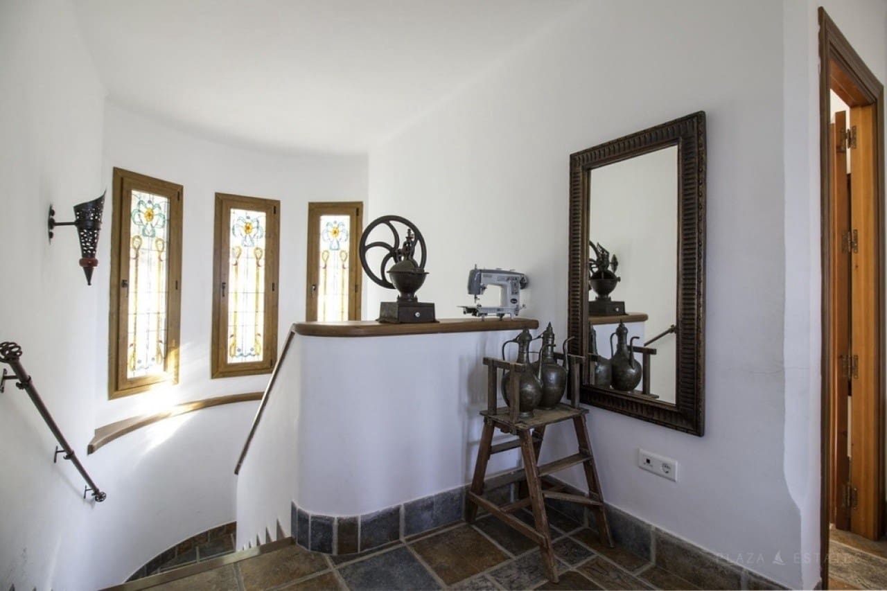 7 soveværelse Villa til salg i Frigiliana med swimmingpool - € 1.250.000 (Ref: 8847402)