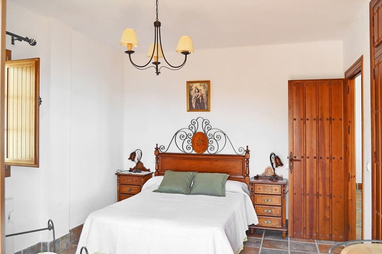 7 soveværelse Villa til salg i Frigiliana med swimmingpool - € 1.250.000 (Ref: 8847402)