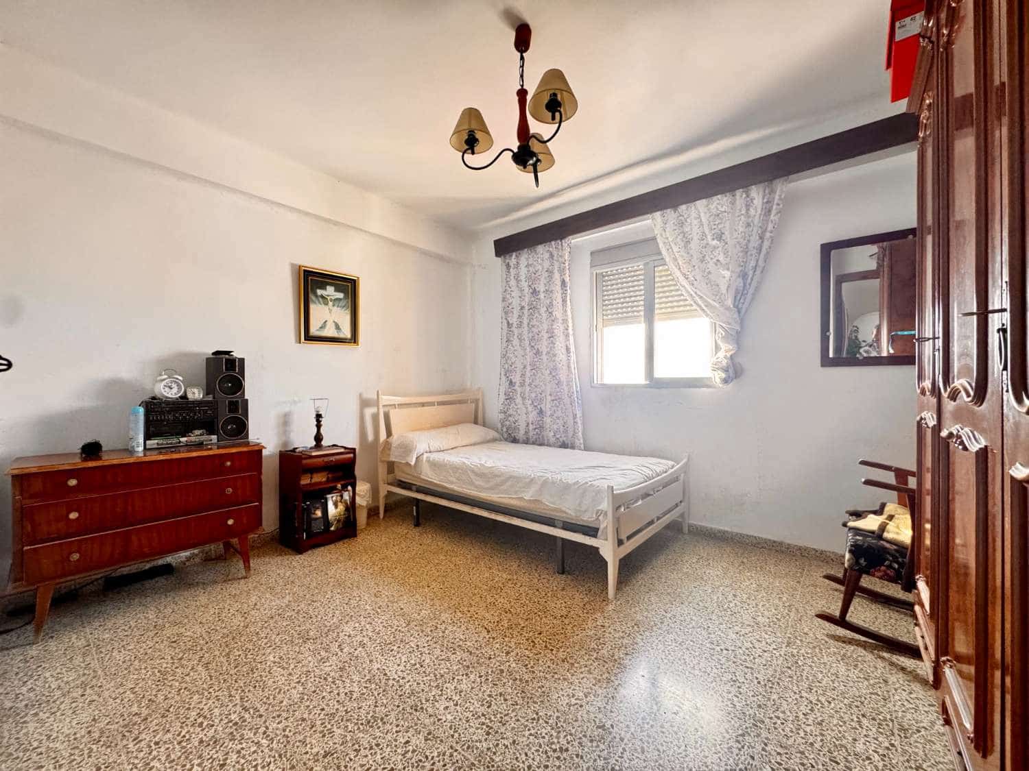 Piso de 3 habitaciones en Nerja en venta - 200.000 € (Ref: 9110065)