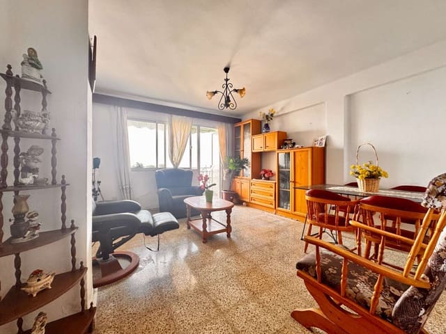 Piso de 3 habitaciones en Centro, Nerja en venta - 200.000 € (Ref: 9110065)