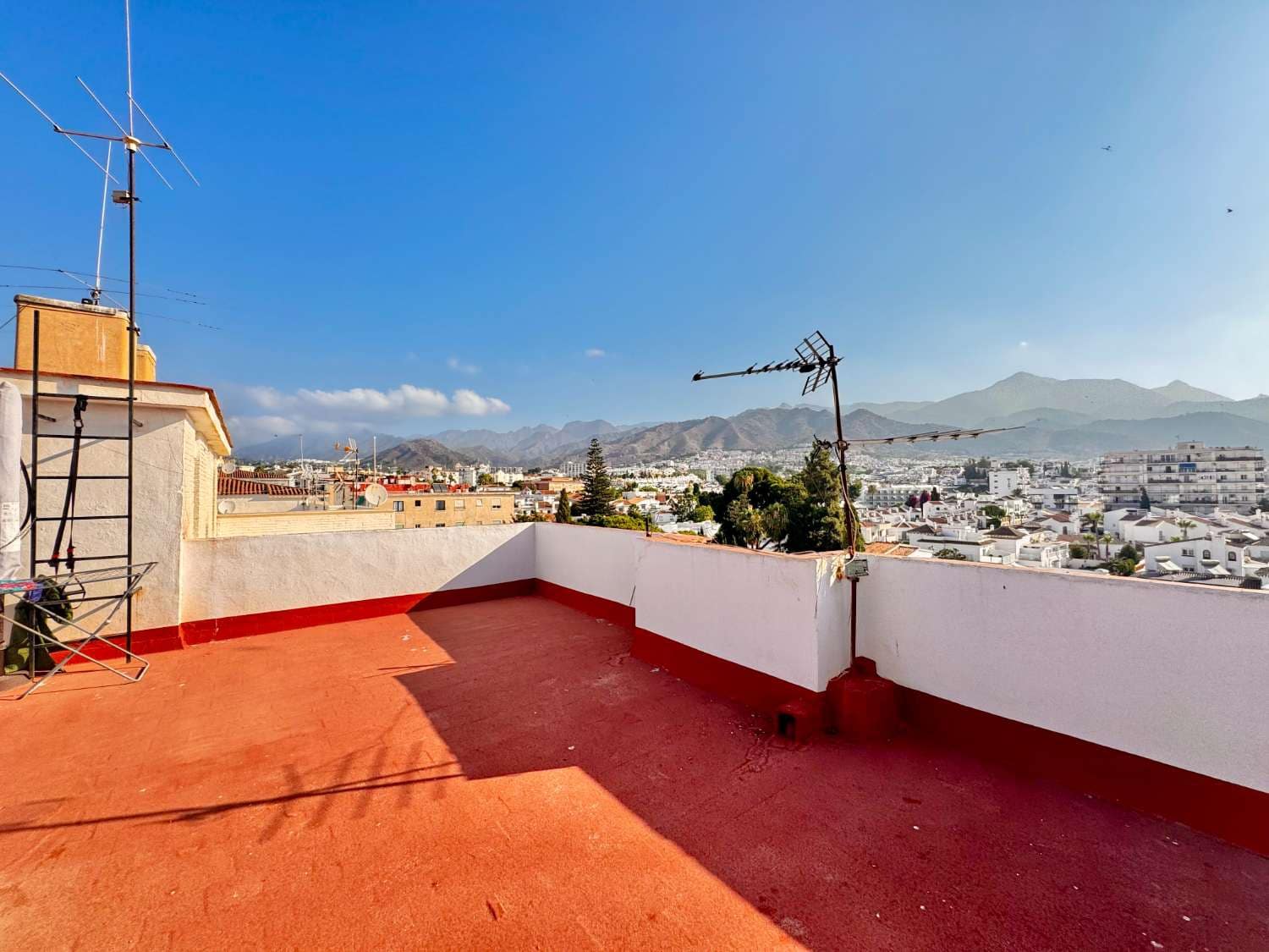 Piso de 3 habitaciones en Nerja en venta - 200.000 € (Ref: 9110065)