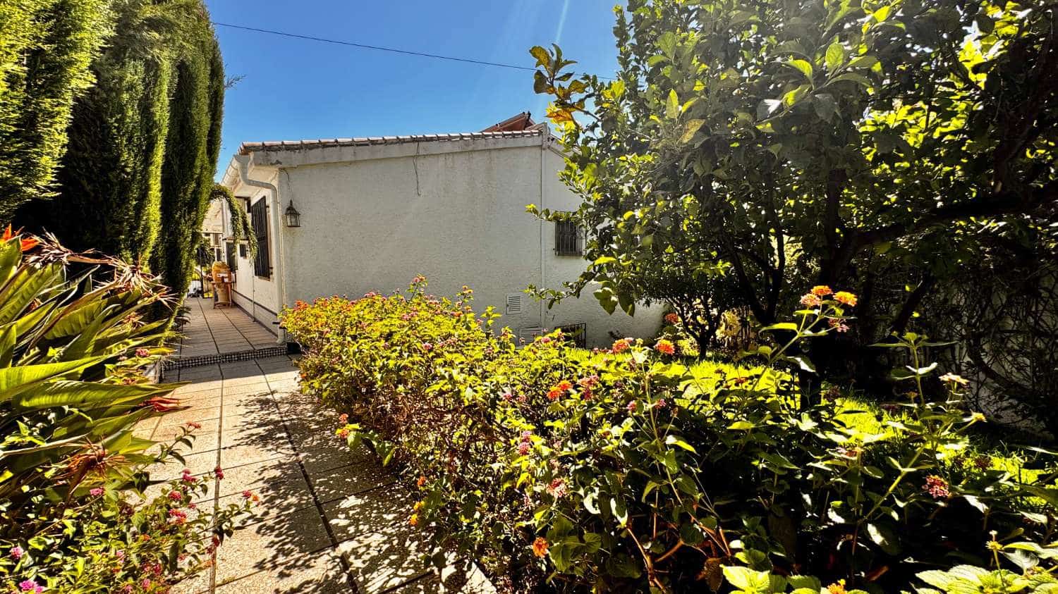 3 soverom Villa til salgs i Nerja med svømmebasseng garasje - € 650 000 (Ref: 9212539)
