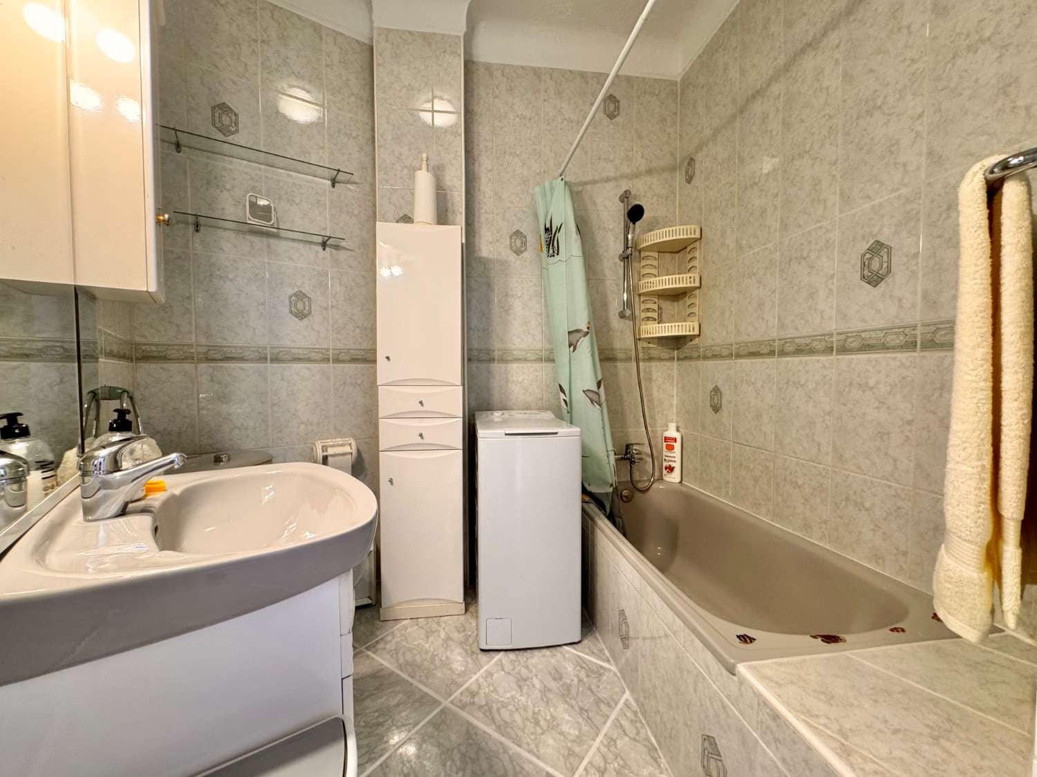 2 soveværelse Lejlighed til leje i Nerja med swimmingpool garage - € 1.000 (Ref: 9242709)