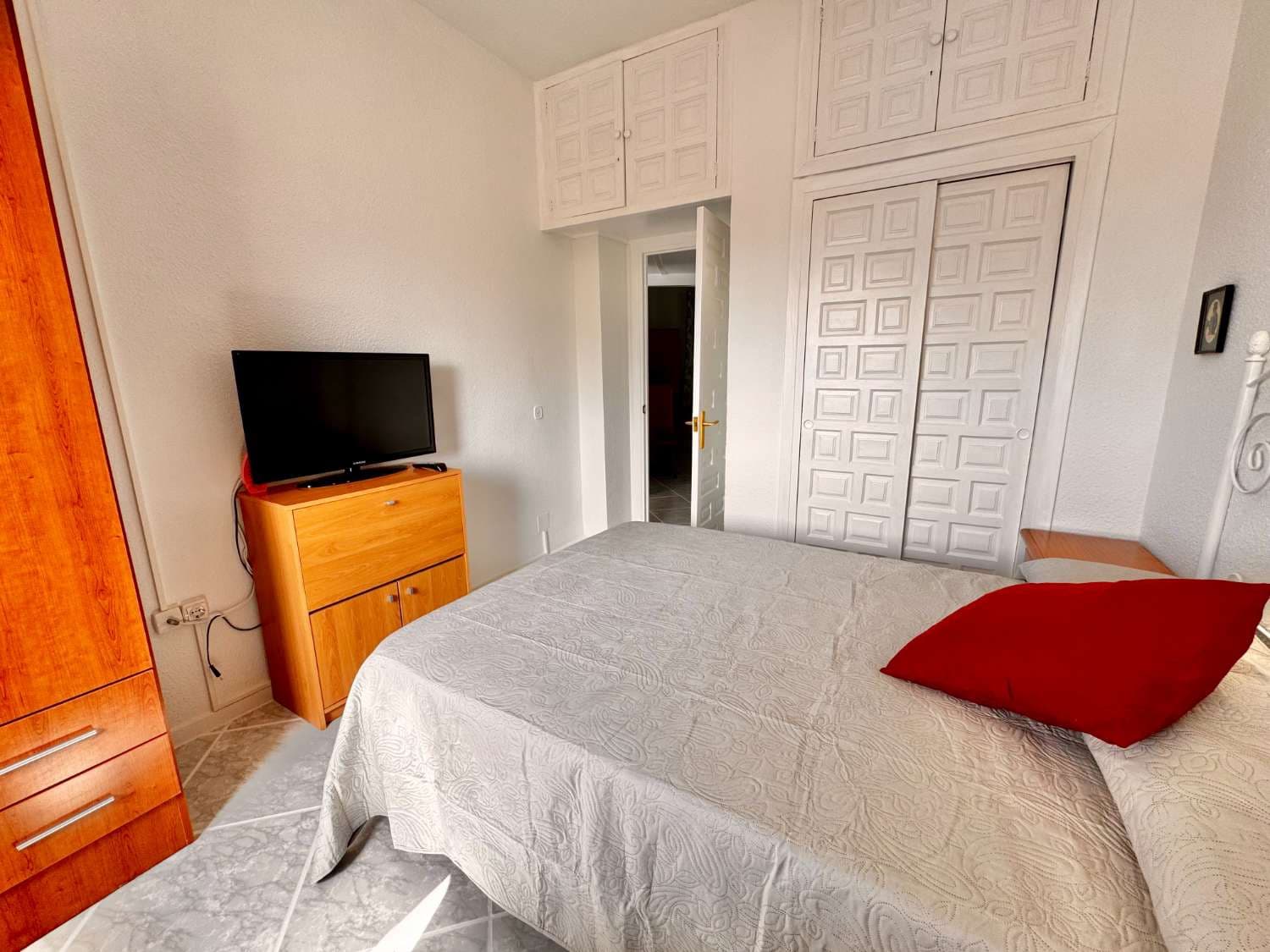 2 soveværelse Lejlighed til leje i Nerja med swimmingpool garage - € 1.000 (Ref: 9242709)