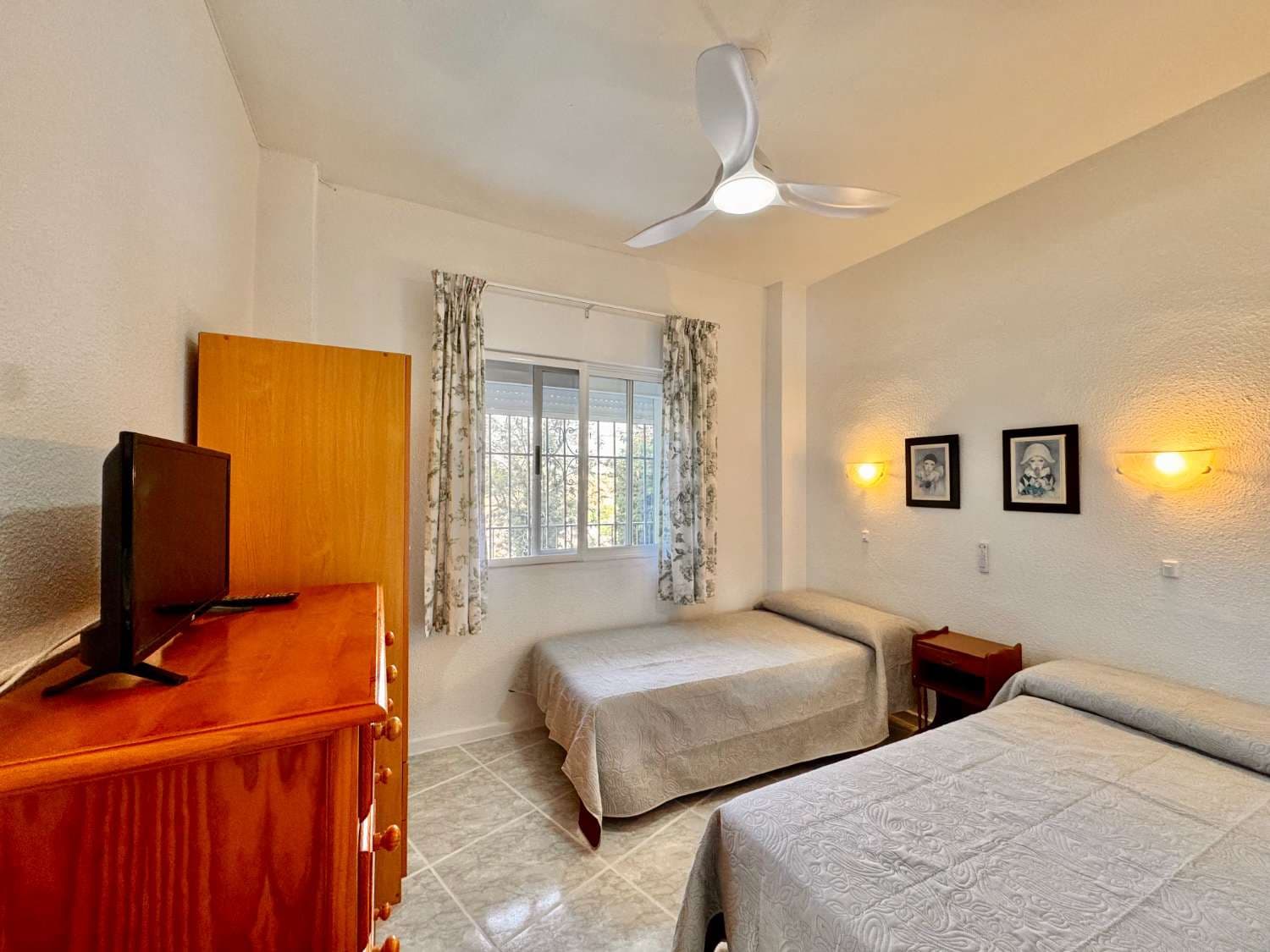 2 soveværelse Lejlighed til leje i Nerja med swimmingpool garage - € 1.000 (Ref: 9242709)