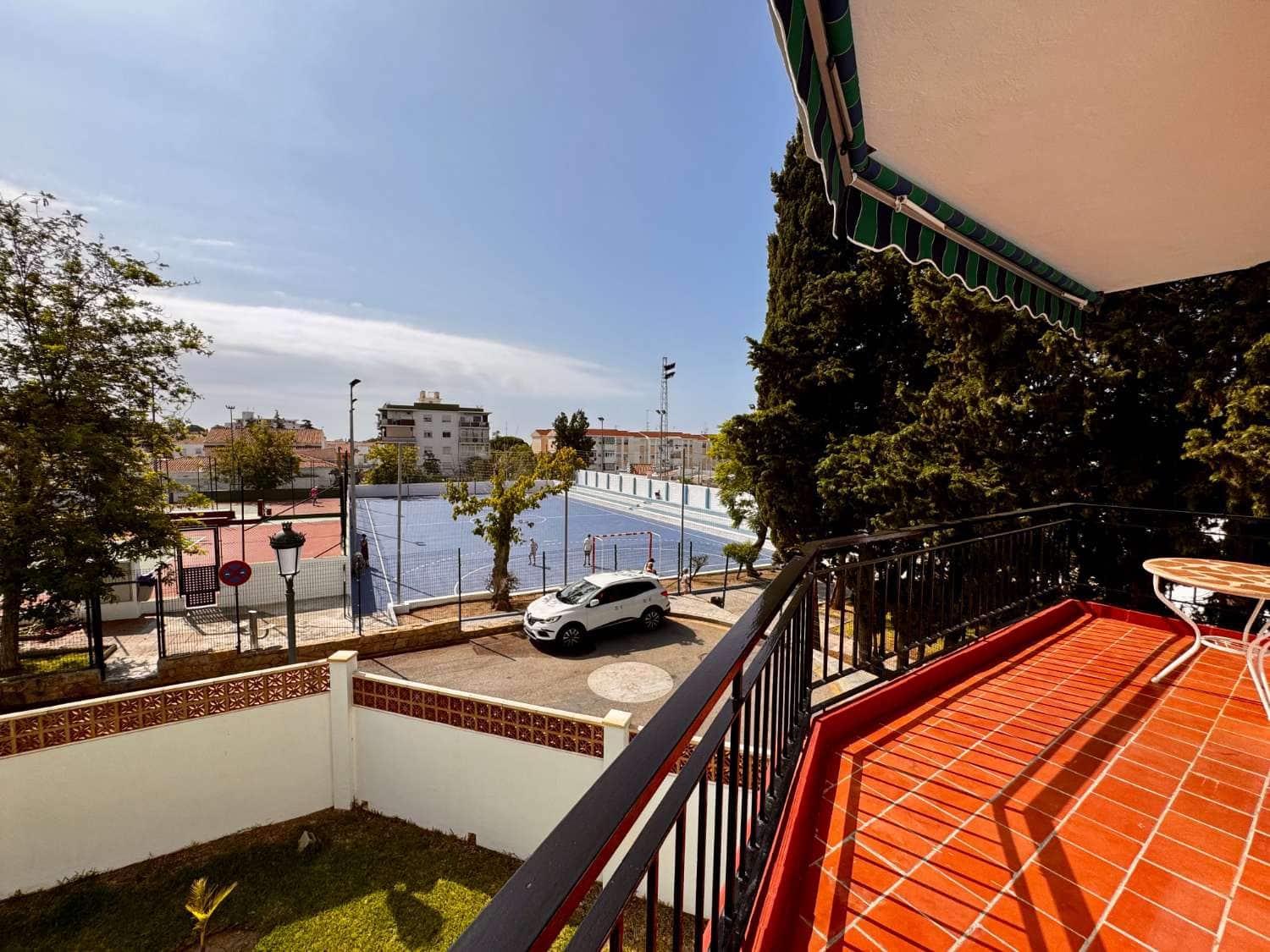 2 soveværelse Lejlighed til leje i Nerja med swimmingpool garage - € 1.000 (Ref: 9242709)