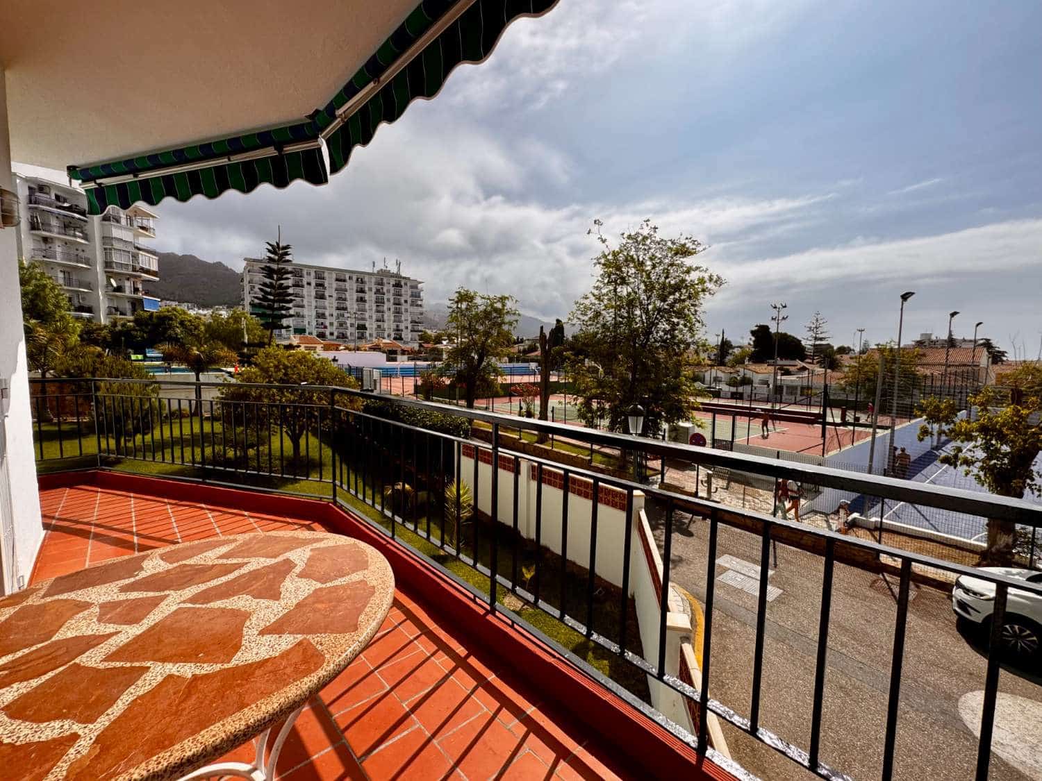 2 soveværelse Lejlighed til leje i Nerja med swimmingpool garage - € 1.000 (Ref: 9242709)