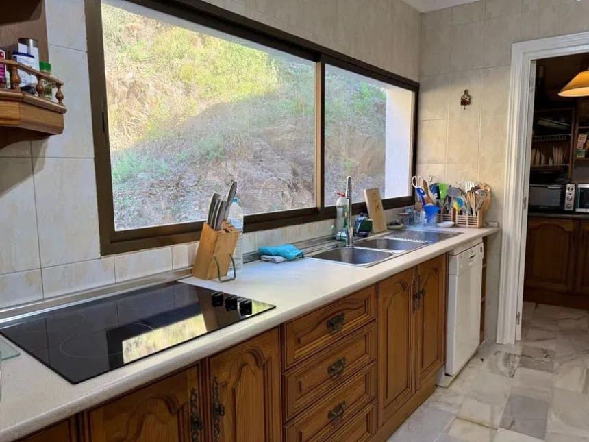 3 soveværelse Lejlighed til salg i Torrox med garage - € 920.000 (Ref: 9272113)