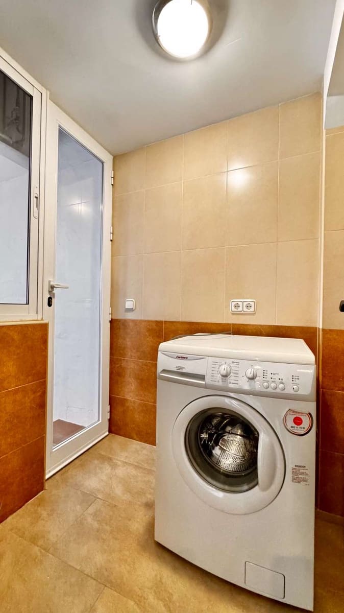 3 bedroom Flat for rent in Frigiliana - € 1,300 (Ref: 9284919)